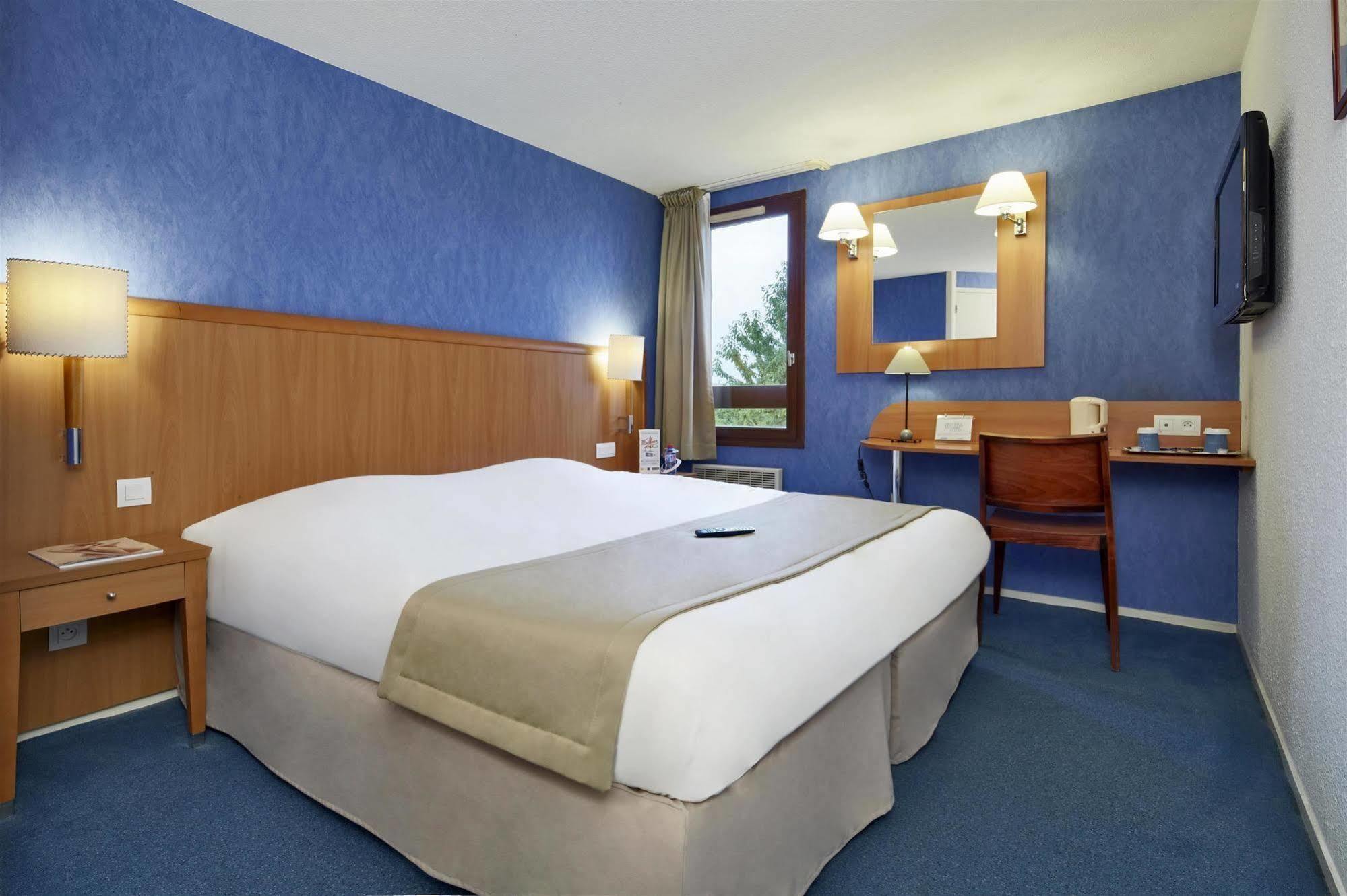 Kyriad Caen Sud Иф Экстерьер фото