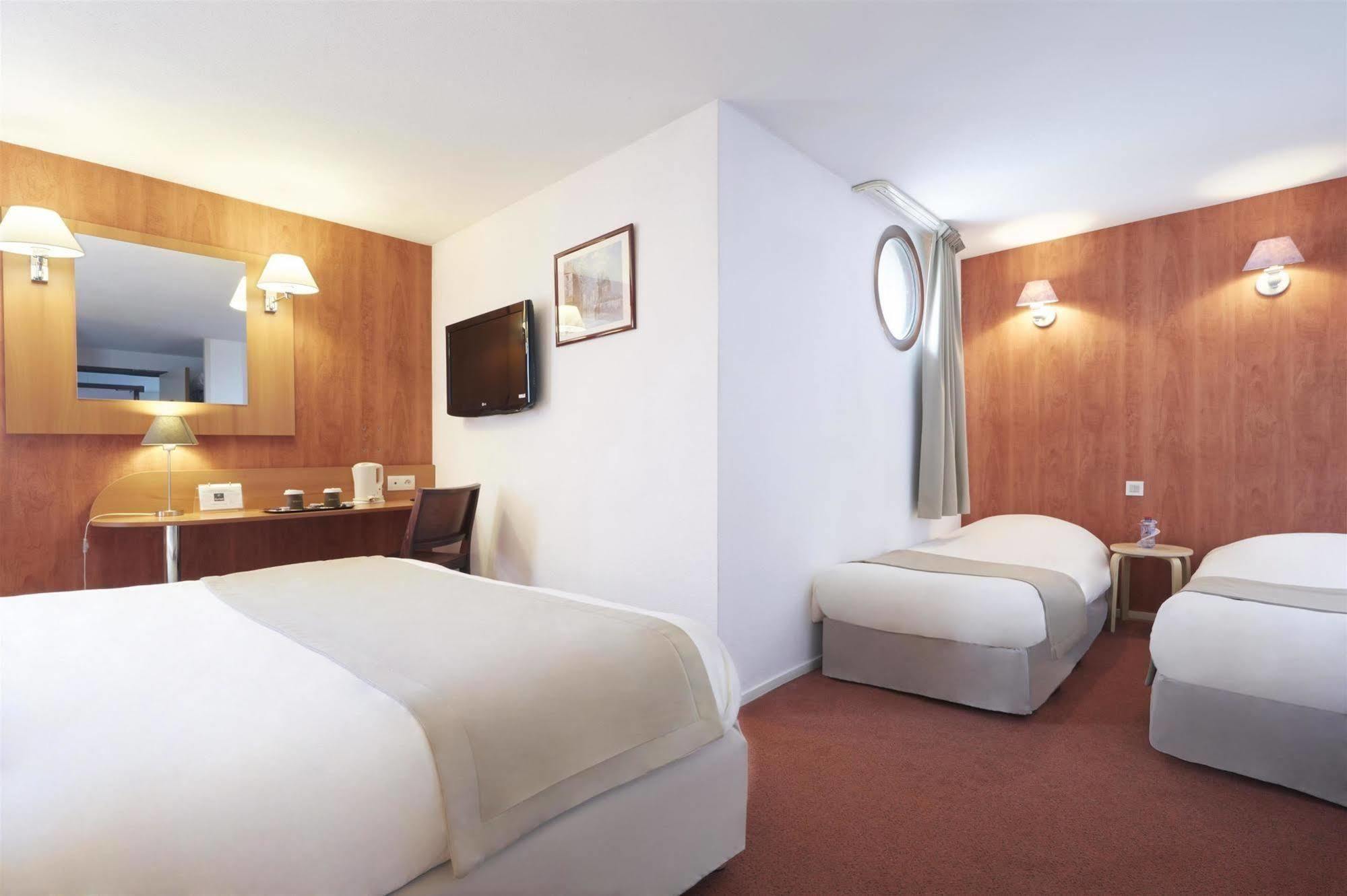 Kyriad Caen Sud Иф Экстерьер фото